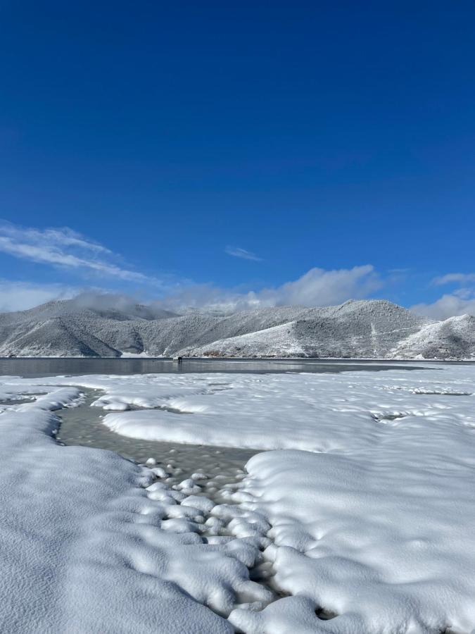 Aurora Hotel Shangri-La Dış mekan fotoğraf